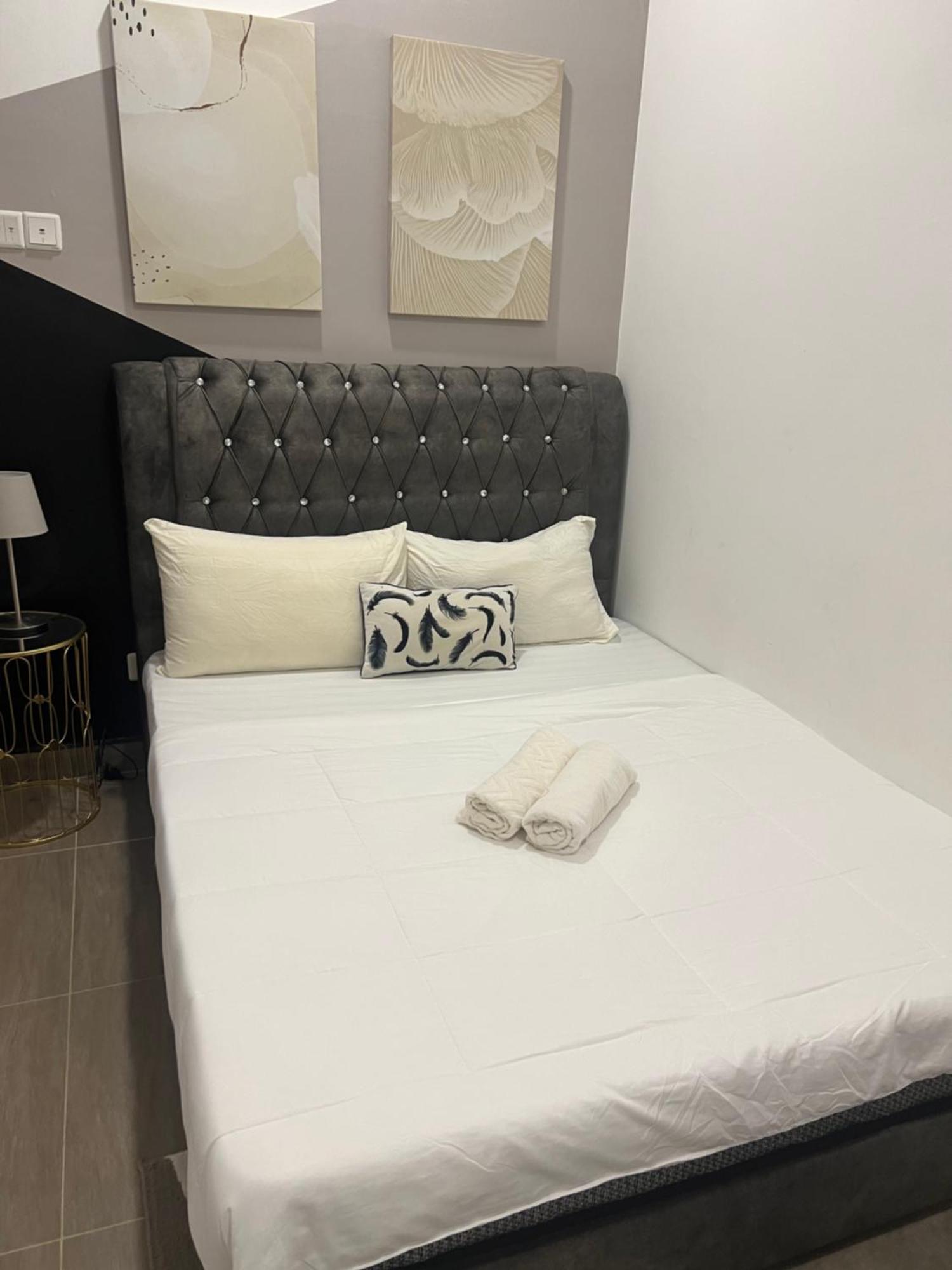 Rizz Residence Troika Kb Kota Bharu Eksteriør billede