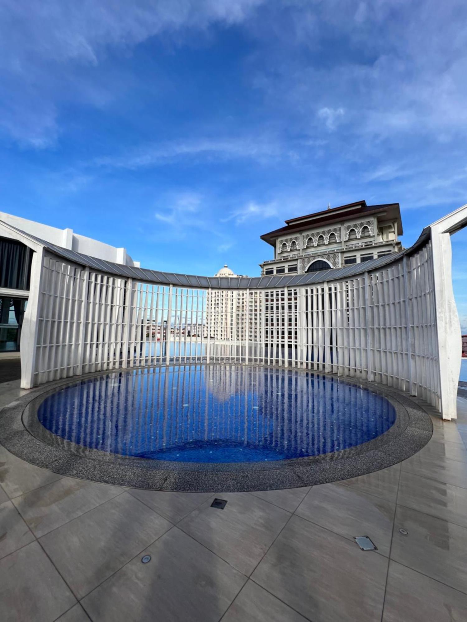 Rizz Residence Troika Kb Kota Bharu Eksteriør billede